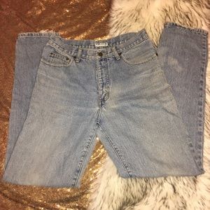 Guess Denim Distressed Vintage Highwaisted Jeans